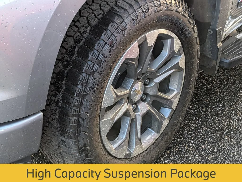Used 2023 STERLING GRAY METALLIC Chevrolet High Country image 7