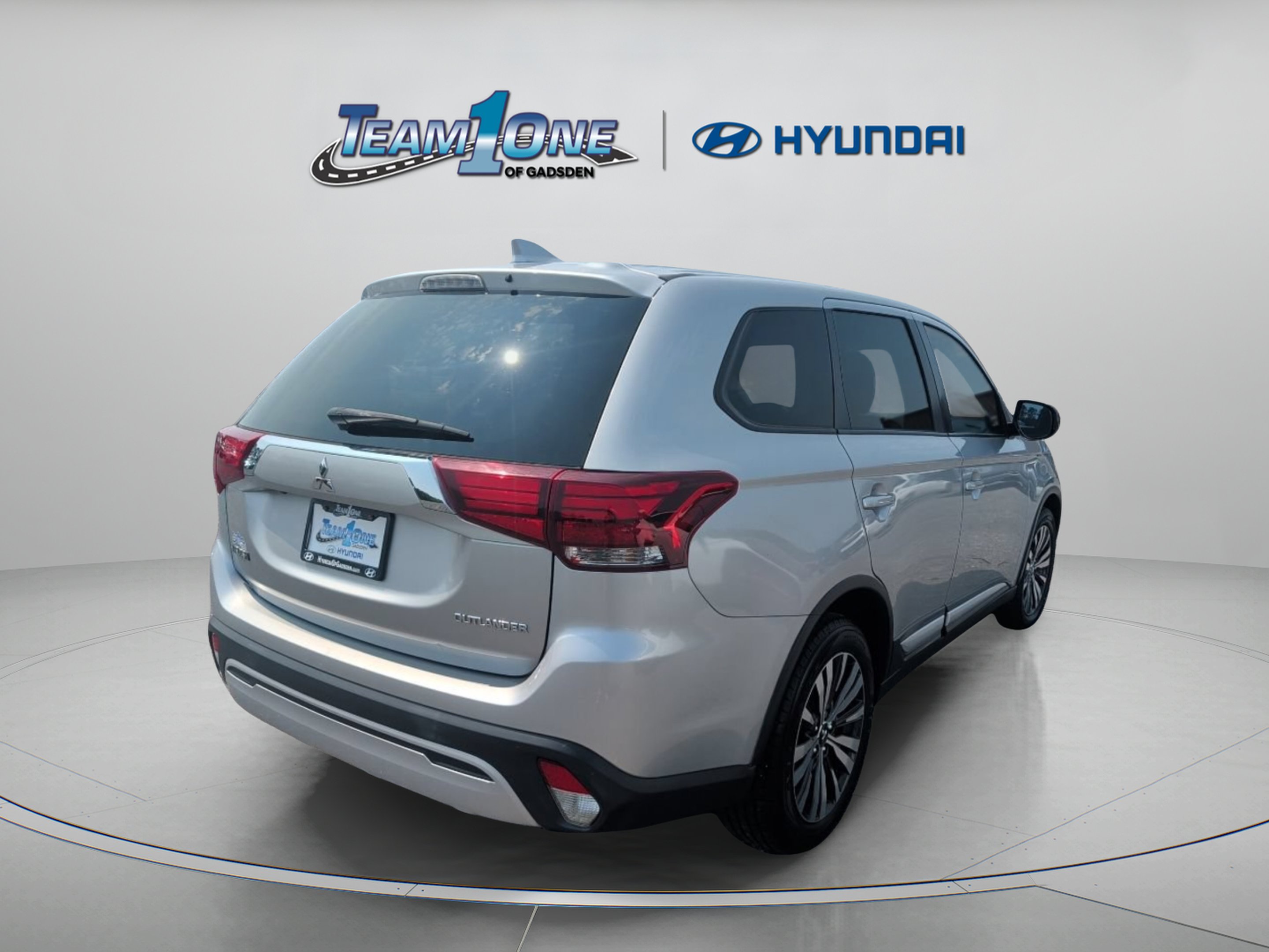 Used 2019 Silver Mitsubishi ES image 8