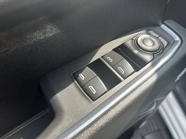 Used 2024 Summit White Chevrolet RST image 18