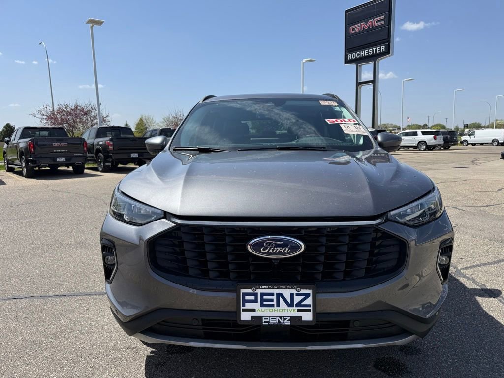 Used 2023 Ford Escape Platinum with VIN 1FMCU9JAXPUA56586 for sale in Rochester, Minnesota