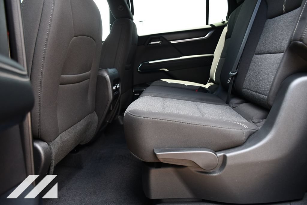 2025 GMC Acadia Elevation - Photo 23