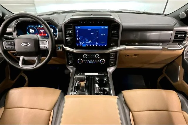 Used 2023 Agate Black Metallic Ford Lariat image 18