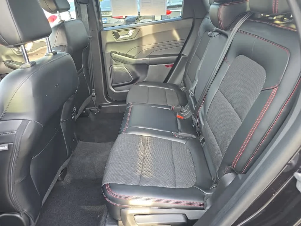 Certified Used 2023 Agate Black Ford ST-Line Select image 11
