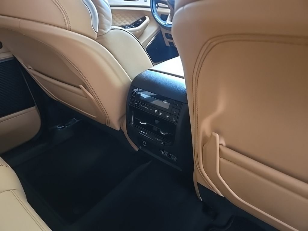 Used 2024 Black Jeep Summit image 91
