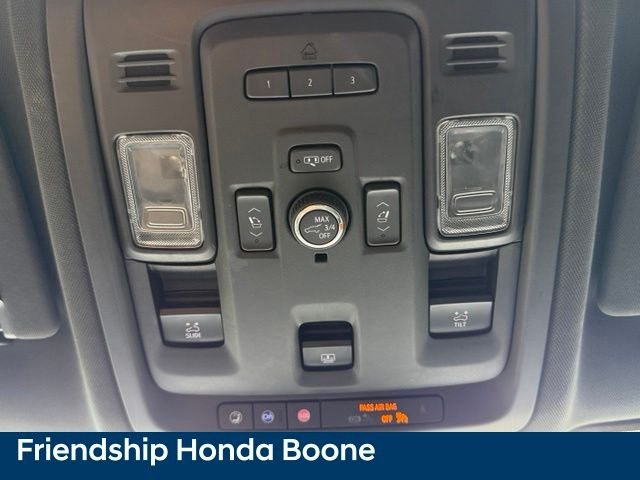Used 2021 Gray Chevrolet Premier image 38