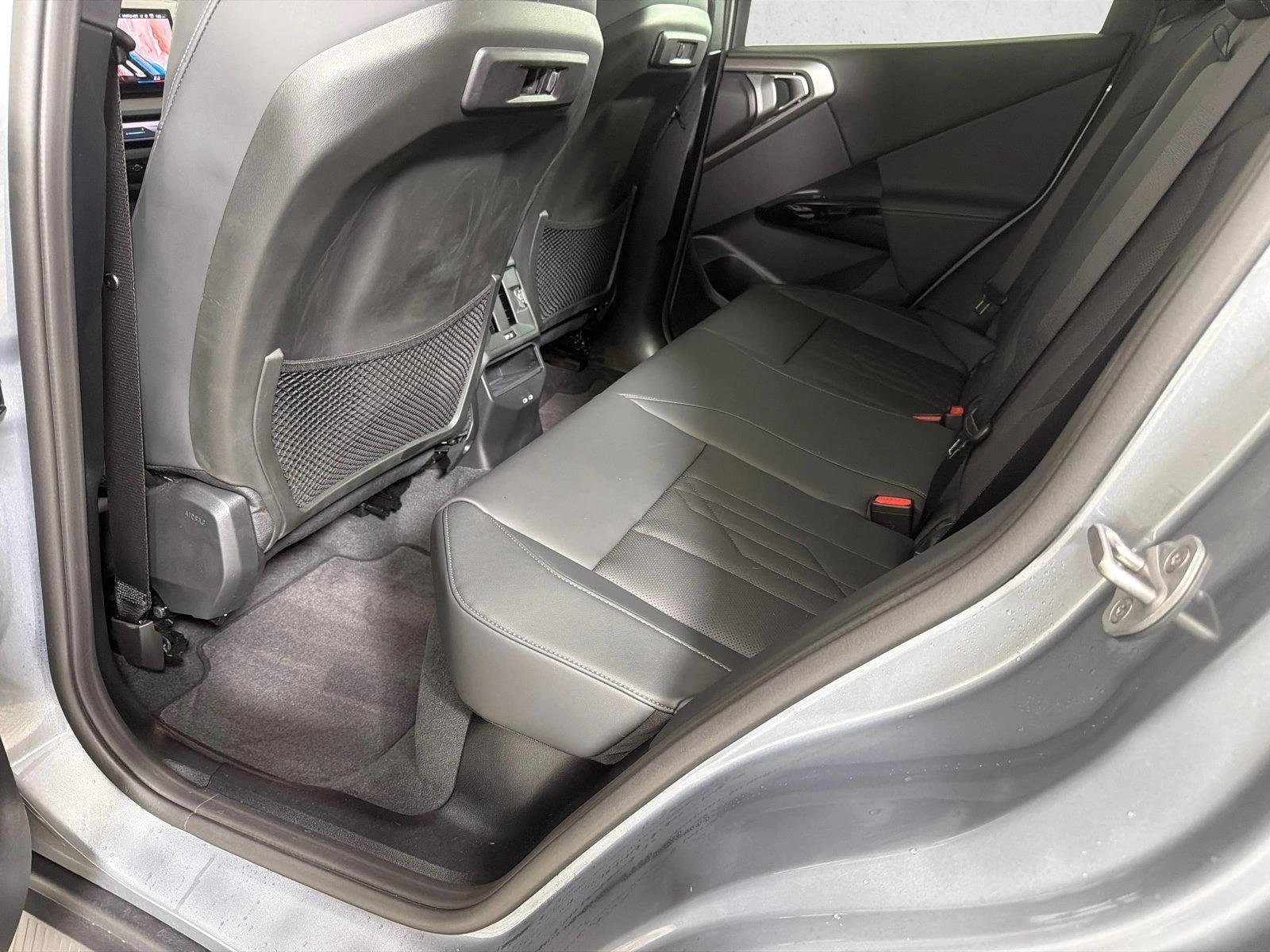 Used 2026 Skyscraper Grey Metallic BMW 30 xDrive image 22
