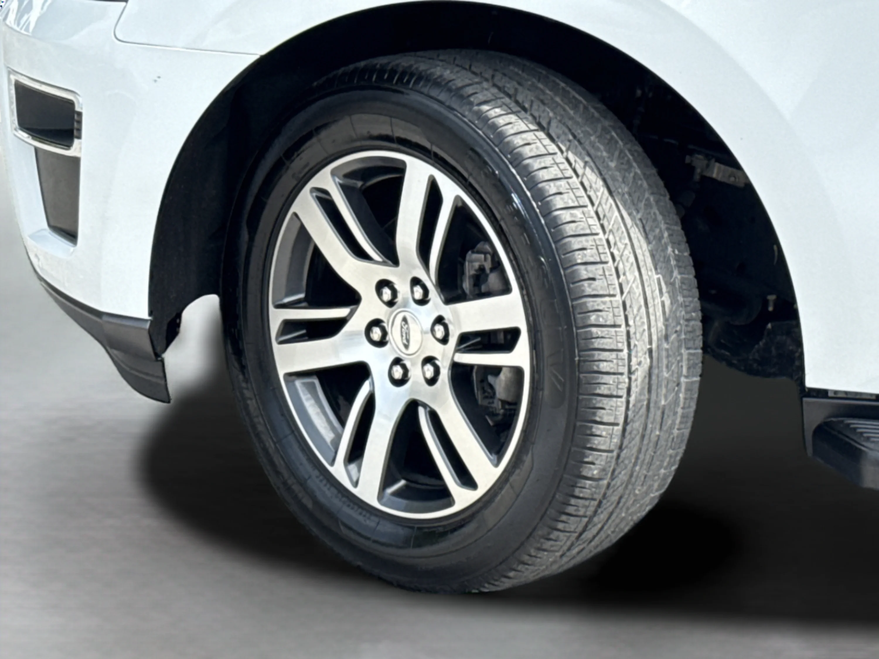 Used 2024 Star White Metallic Tri-Coat Ford Limited image 50