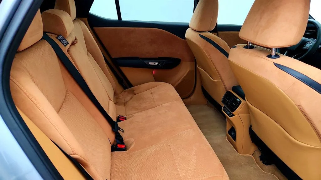 2023 Lexus RZ Luxury - Photo 23