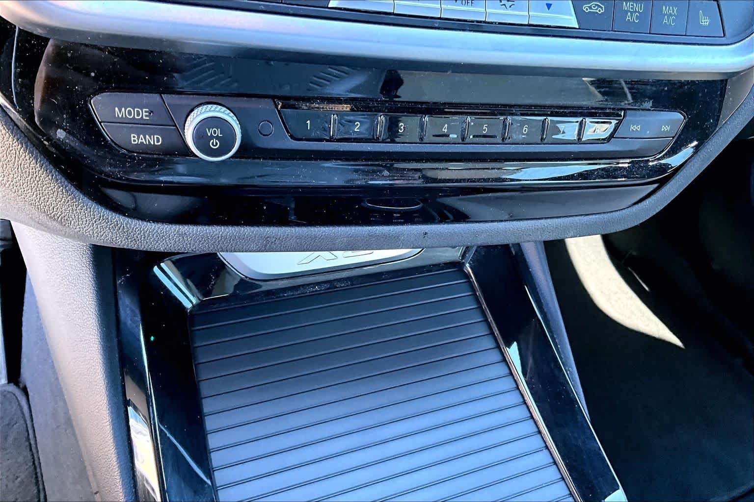 Used 2024 Dark Graphite Metallic BMW xDrive30i image 30