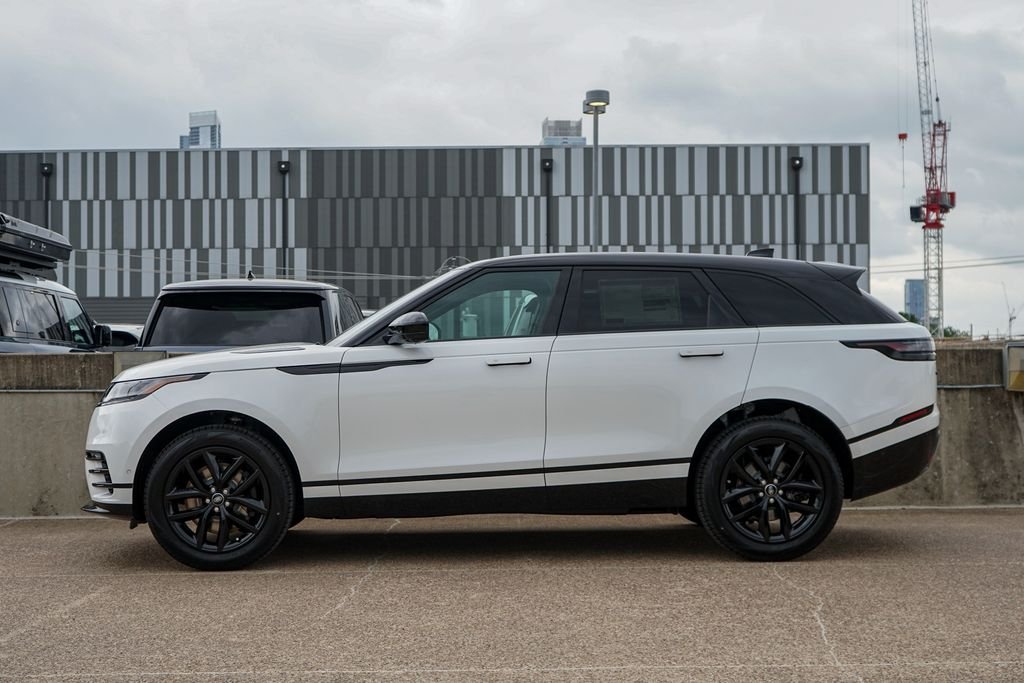 New 2026 Ostuni Pearl White Land Rover Dynamic SE image 6