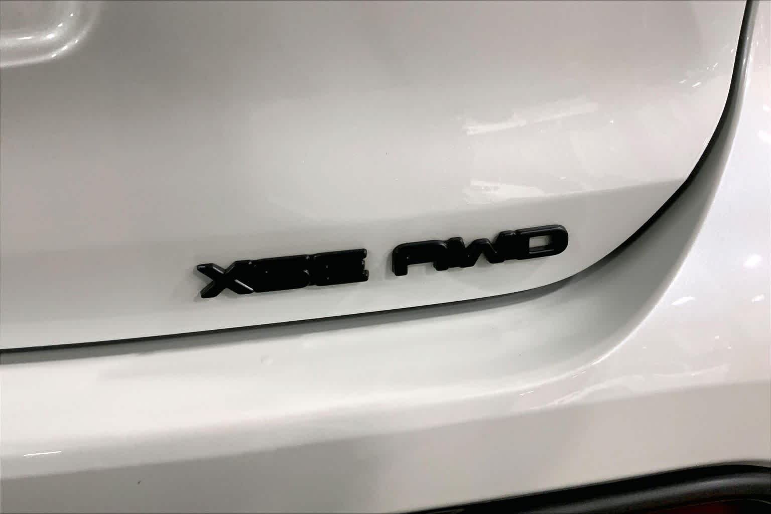 Used 2023 Wind Chill Pearl Toyota XSE image 10