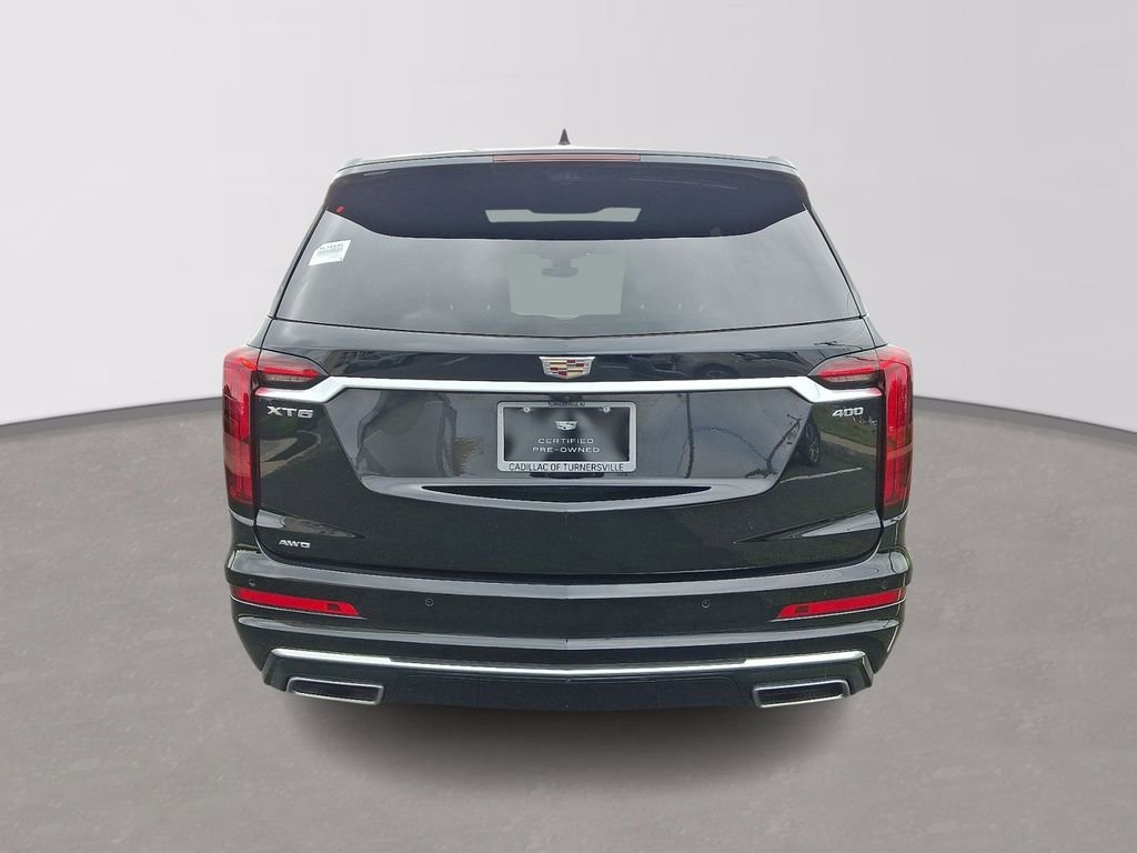 Certified Used 2025 Stellar Black Metallic Cadillac Premium Luxury image 5