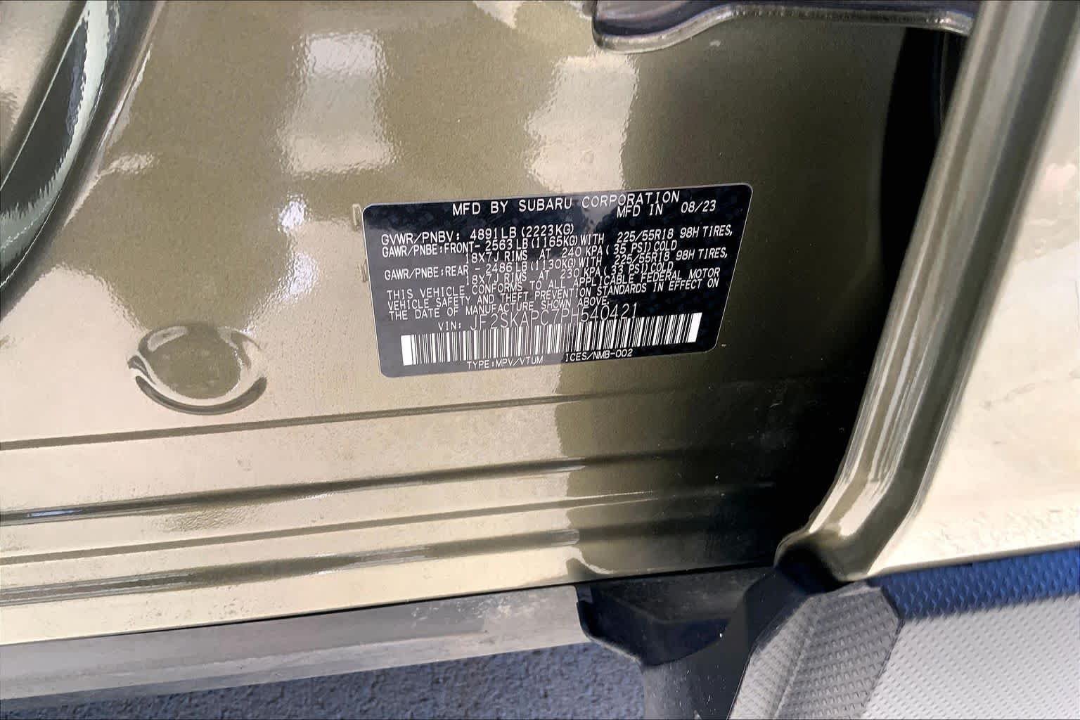 Used 2023 Autumn Green Metallic Subaru Limited image 34