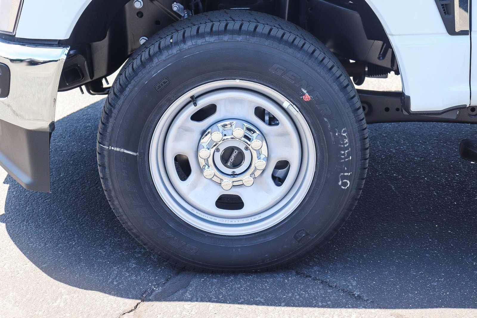 2026 Ford F-350 Super Duty Chassis Cab XL - Photo 10