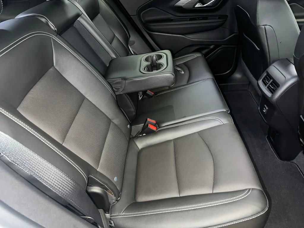 Used 2023 Summit White GMC SLT image 31