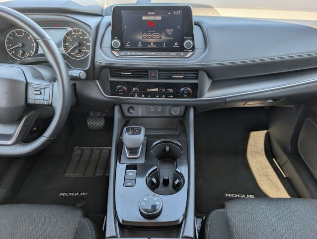 Used 2025 Gray Nissan SV image 7