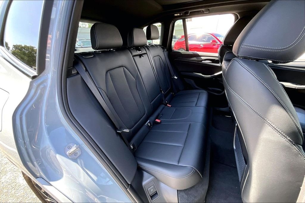 Used 2024 Gray BMW M40i image 22