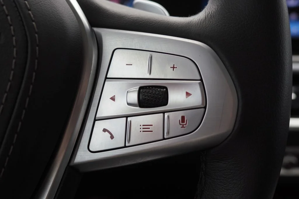 Certified Used 2026 Mineral White Metallic BMW xDrive40i image 12