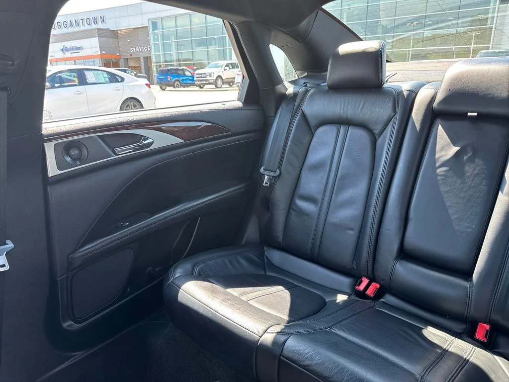 Used 2019 Magnetic Gray Metallic Lincoln Reserve image 13