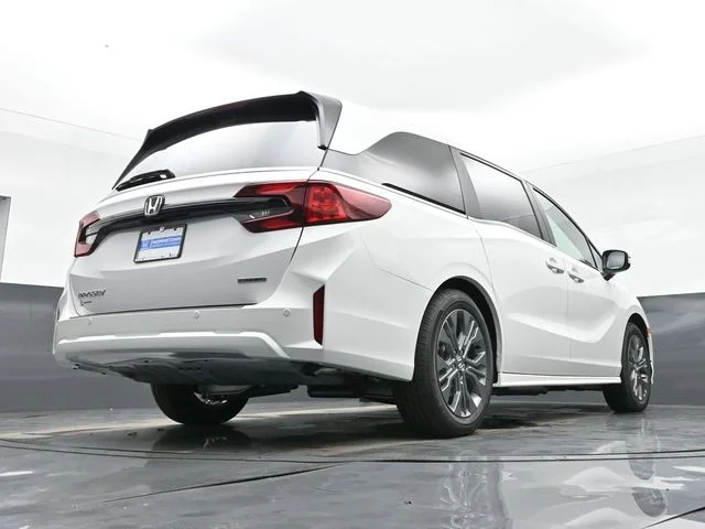 Used 2025 Platinum White Pearl Honda Touring image 56