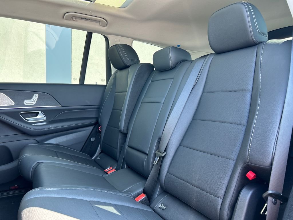 New 2026 Black Mercedes-Benz GLS 450 image 26