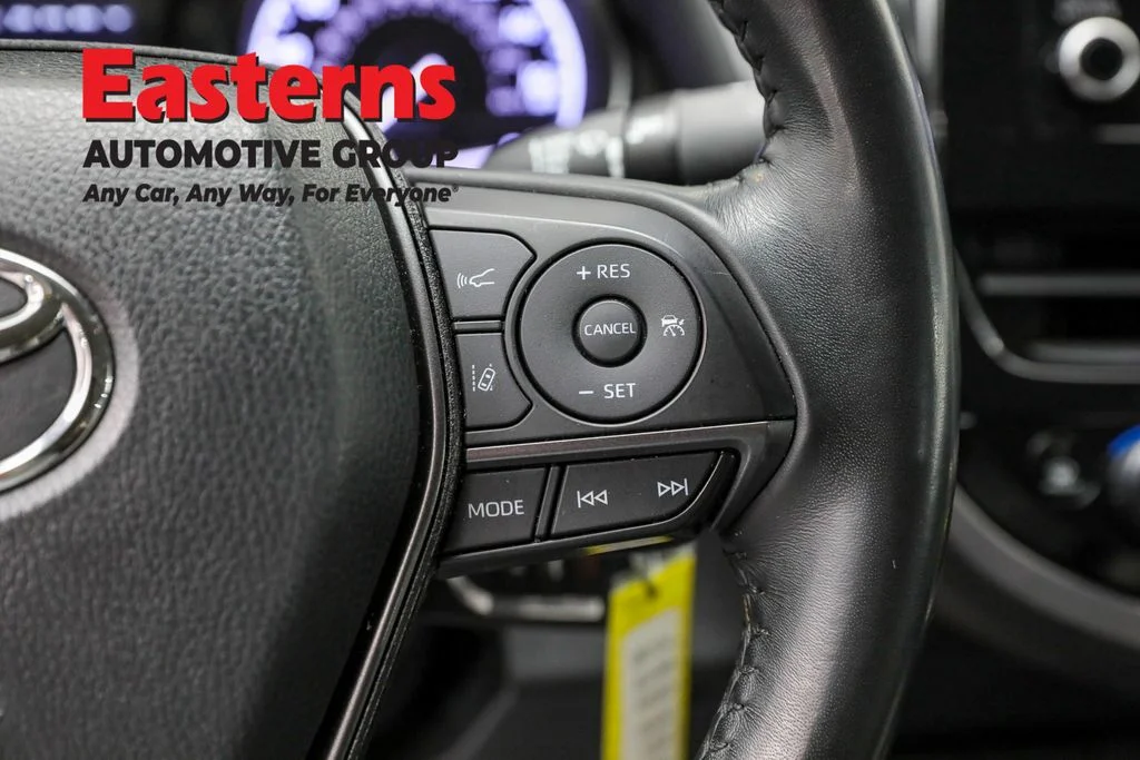 Used 2023 White Toyota SE image 16