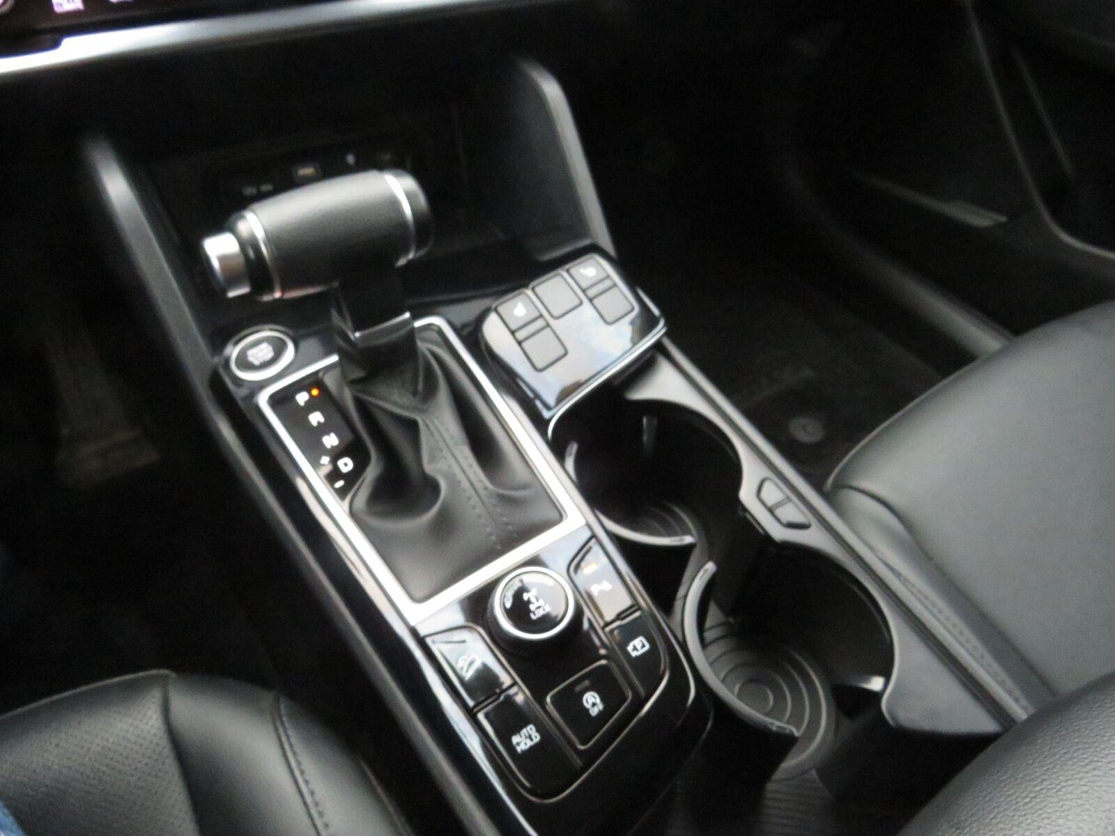 Used 2024 Gravity Gray Kia EX image 30