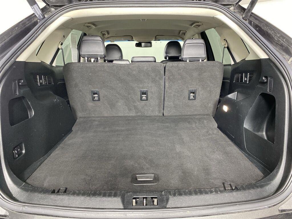 Used 2019 Magnetic Ford SEL image 27