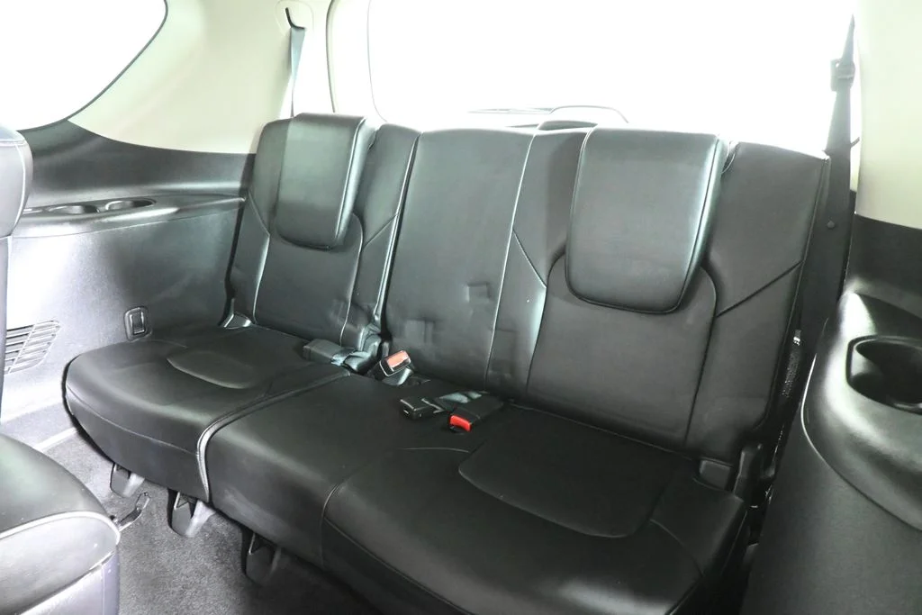 Certified Used 2023 White INFINITI LUXE image 32