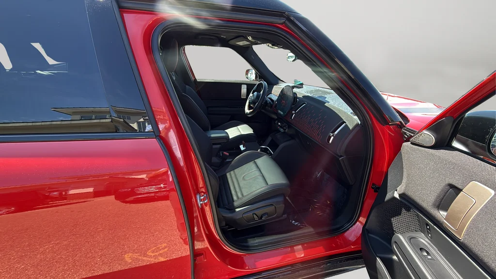 Used 2026 Red MINI Iconic image 22