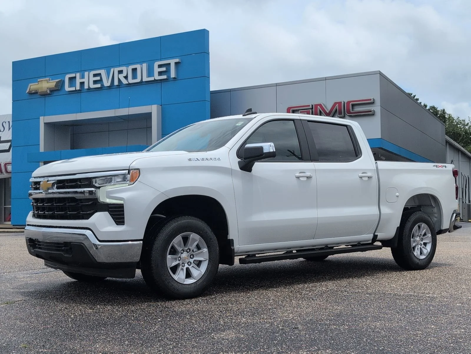 2026 Chevrolet Silverado 1500 LT - Photo 1