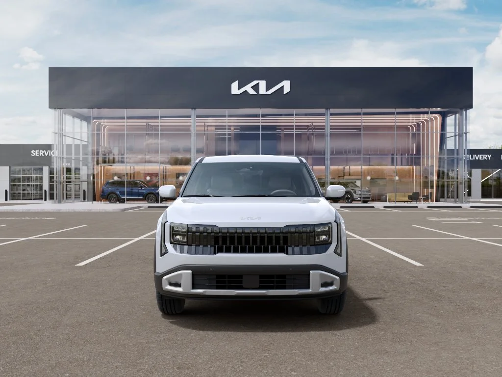 New 2027 Snow White Pearl Kia LX image 2