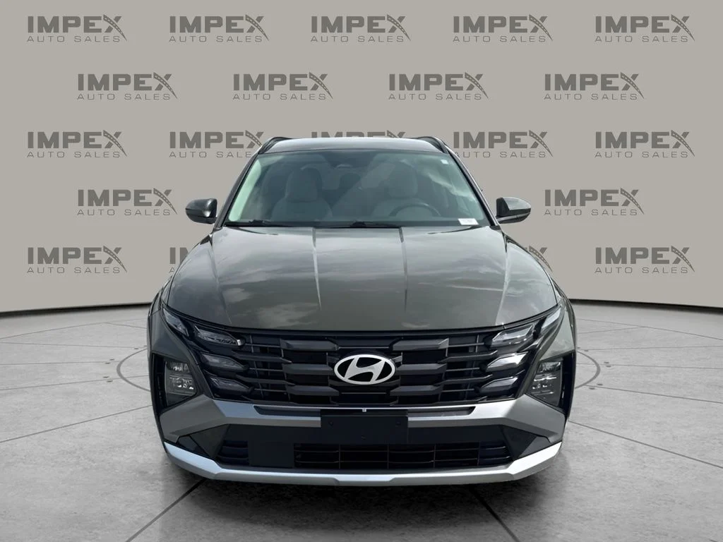 Used 2025 Green Hyundai SEL image 8