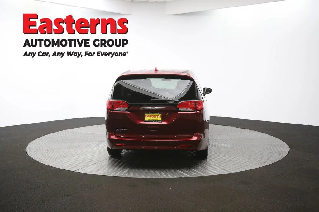 Used 2020 Red Chrysler LX image 37