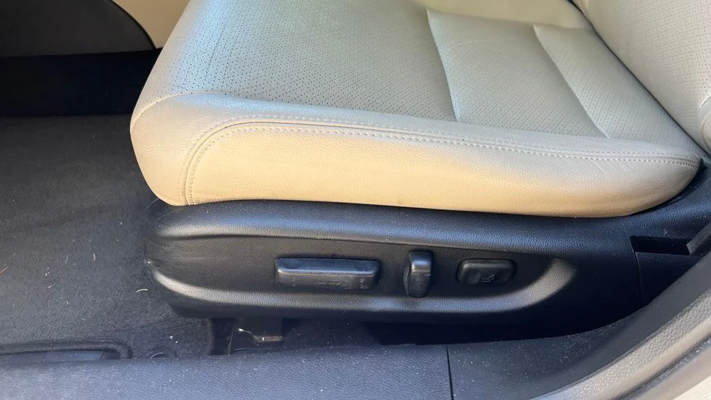 Used 2014  Honda EX-L image 10