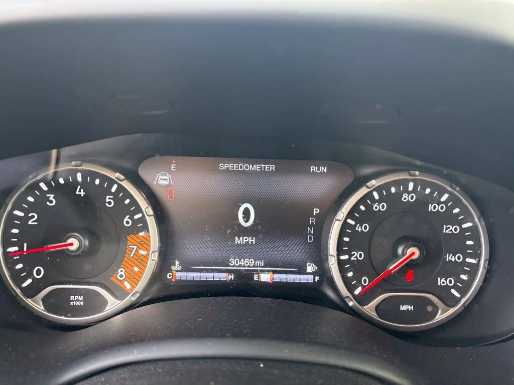 Used 2023 Blue Jeep Latitude image 10
