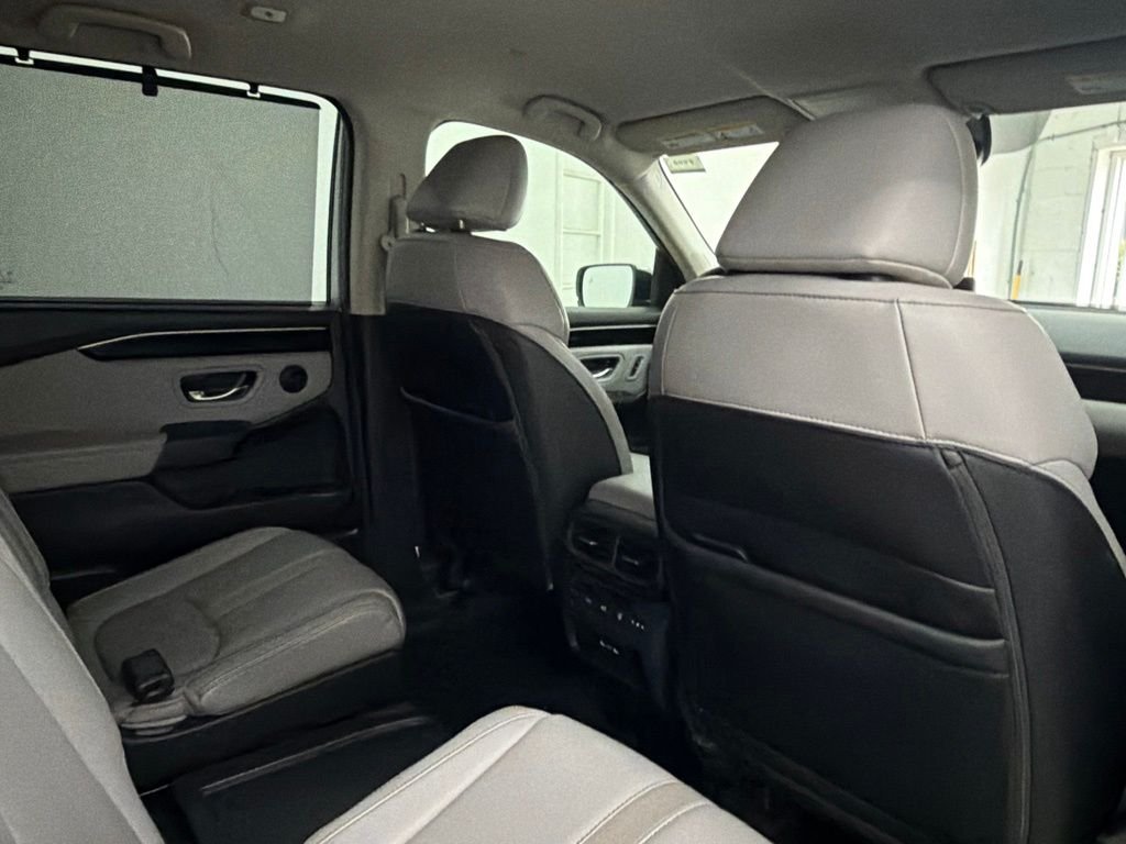 Used 2024 Silver Honda EX-L image 27