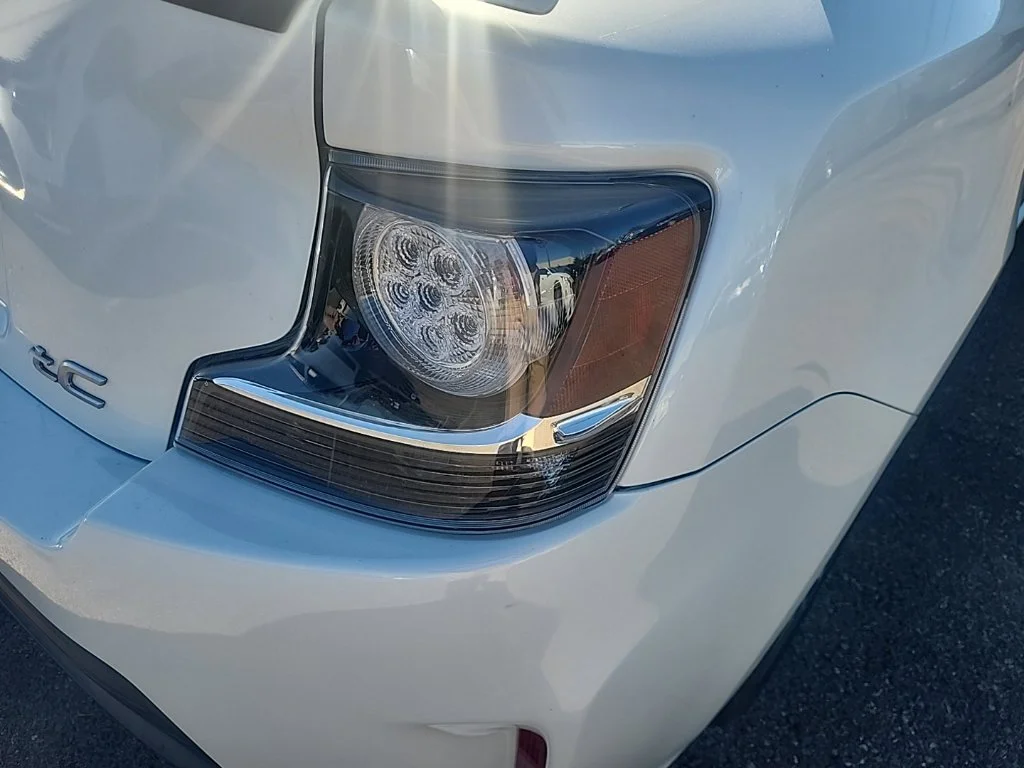 Used 2016 White Scion Base image 13