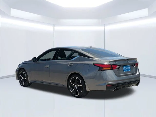 Used 2024 Gray Nissan 2.5 SR image 3