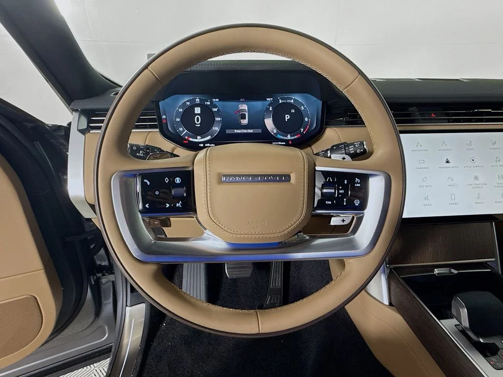 New 2026 Eiger Grey Land Rover SE image 12