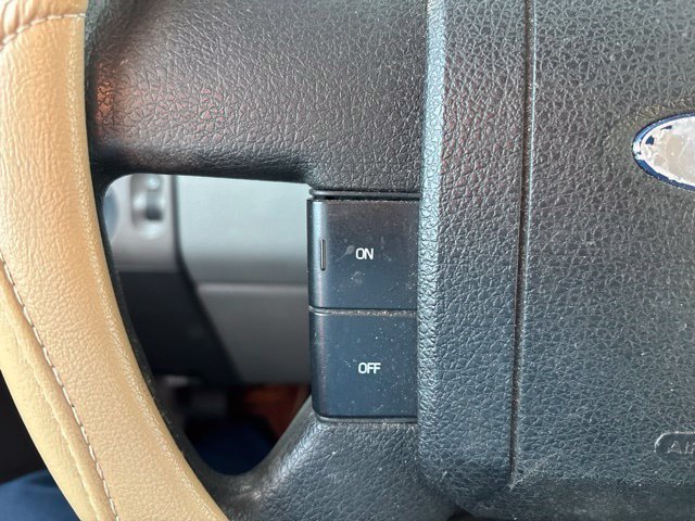 Used 2008 Oxford White Clearcoat Ford XL image 7