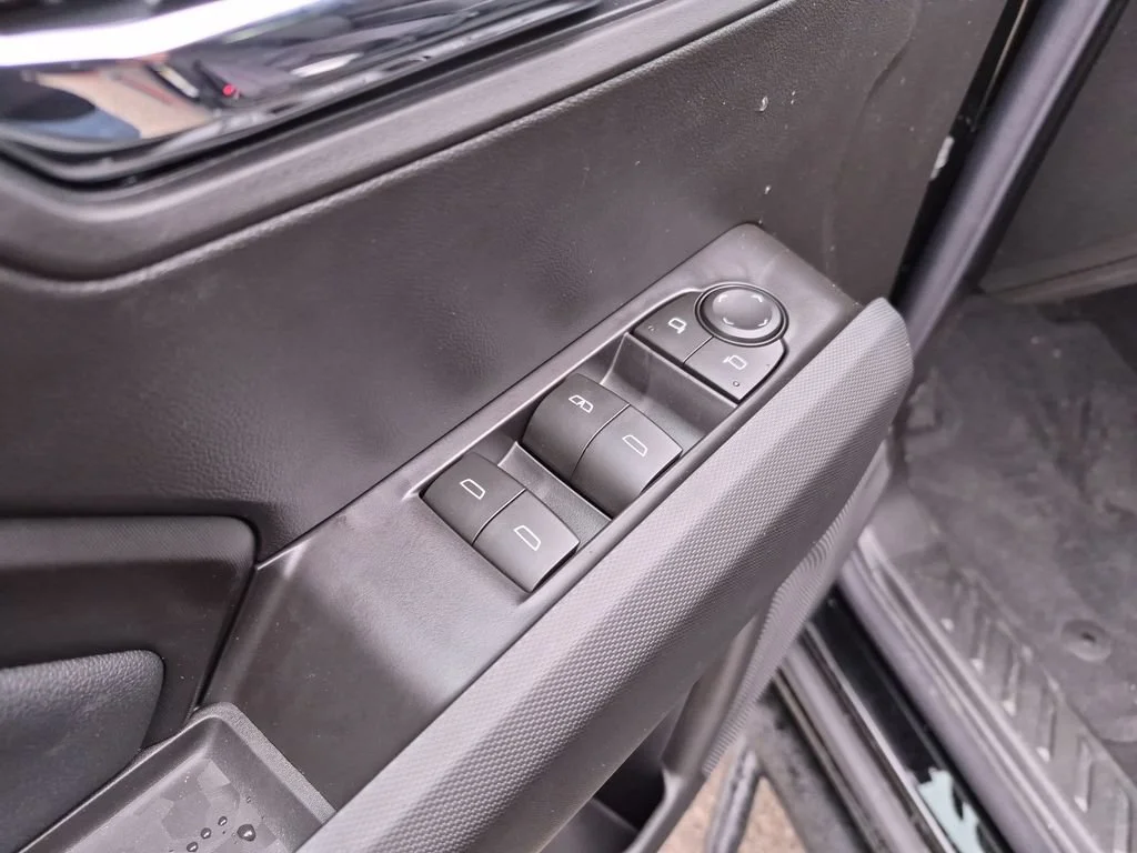New 2026 Onyx Black GMC Elevation image 22