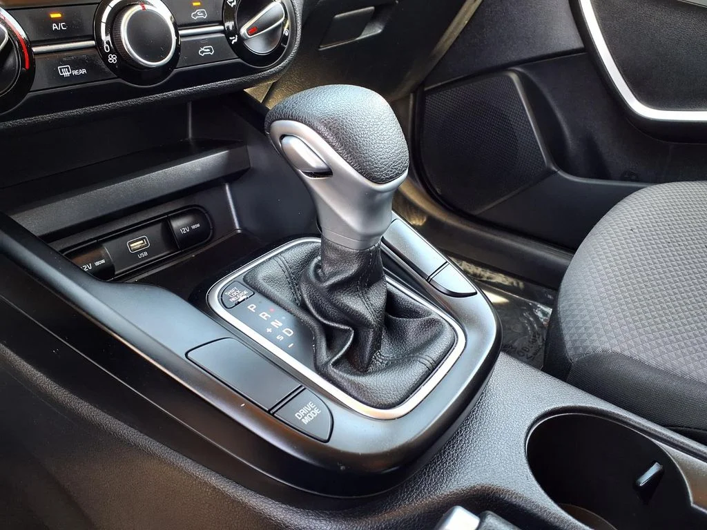 2025 Kia Soul LX - Photo 18