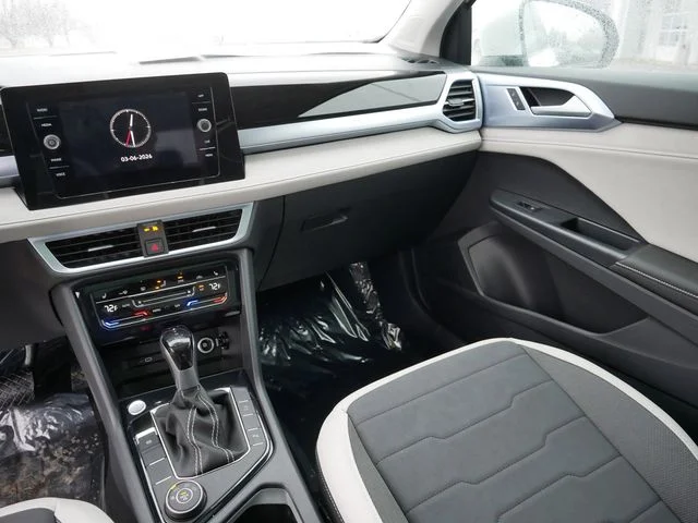 2026 Volkswagen Taos SE - Photo 10