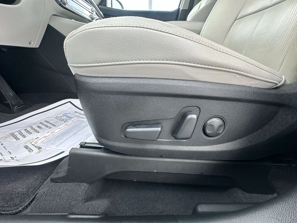 Used 2024 White Kia EX image 18