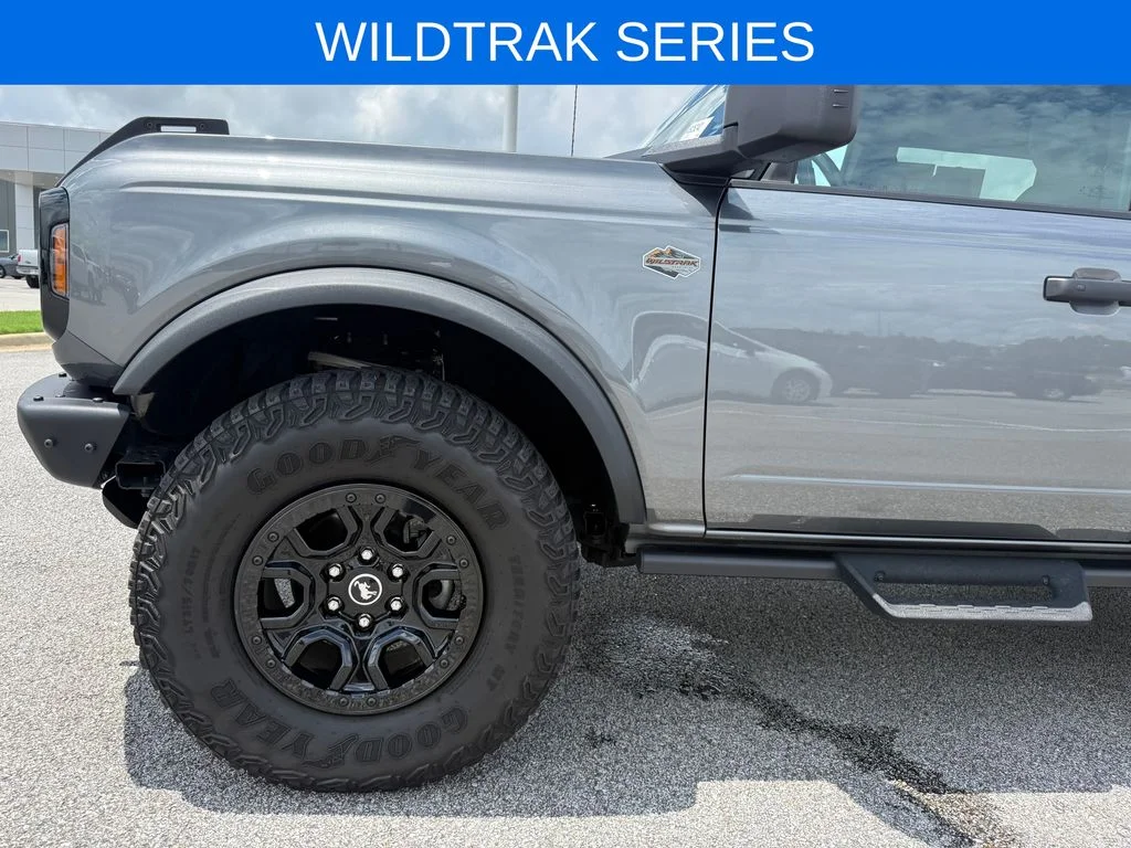 Used 2024 Gray Ford Wildtrak image 24