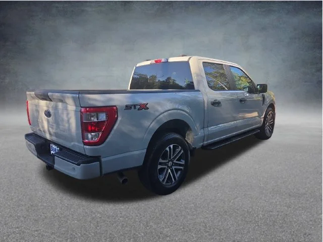 Used 2023 White Ford XL image 17