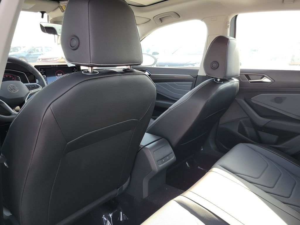 New 2026 Gray Volkswagen 1.5T SEL image 6