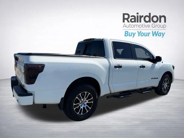 Used 2021 Glacier White Nissan SV image 7
