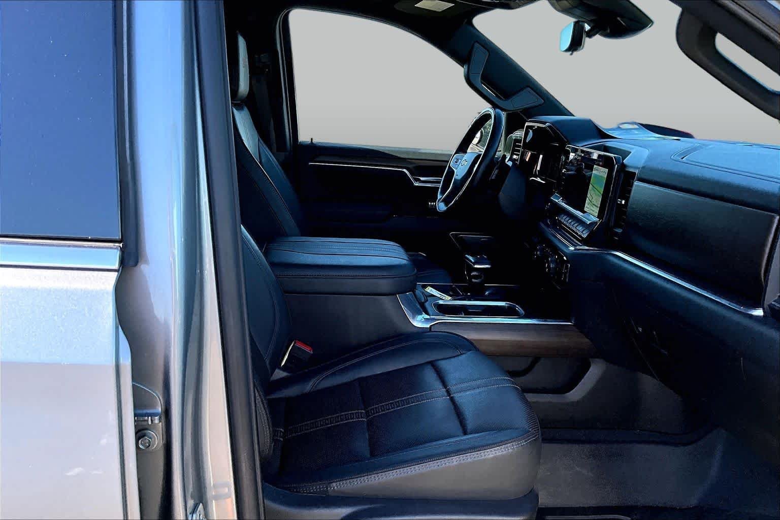 Used 2025 Sterling Gray Metallic Chevrolet High Country image 8